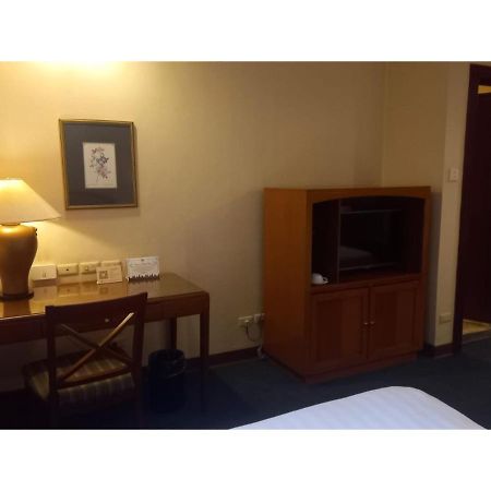 Capital O 914 Makati Palace Hotel Makati City Zewnętrze zdjęcie